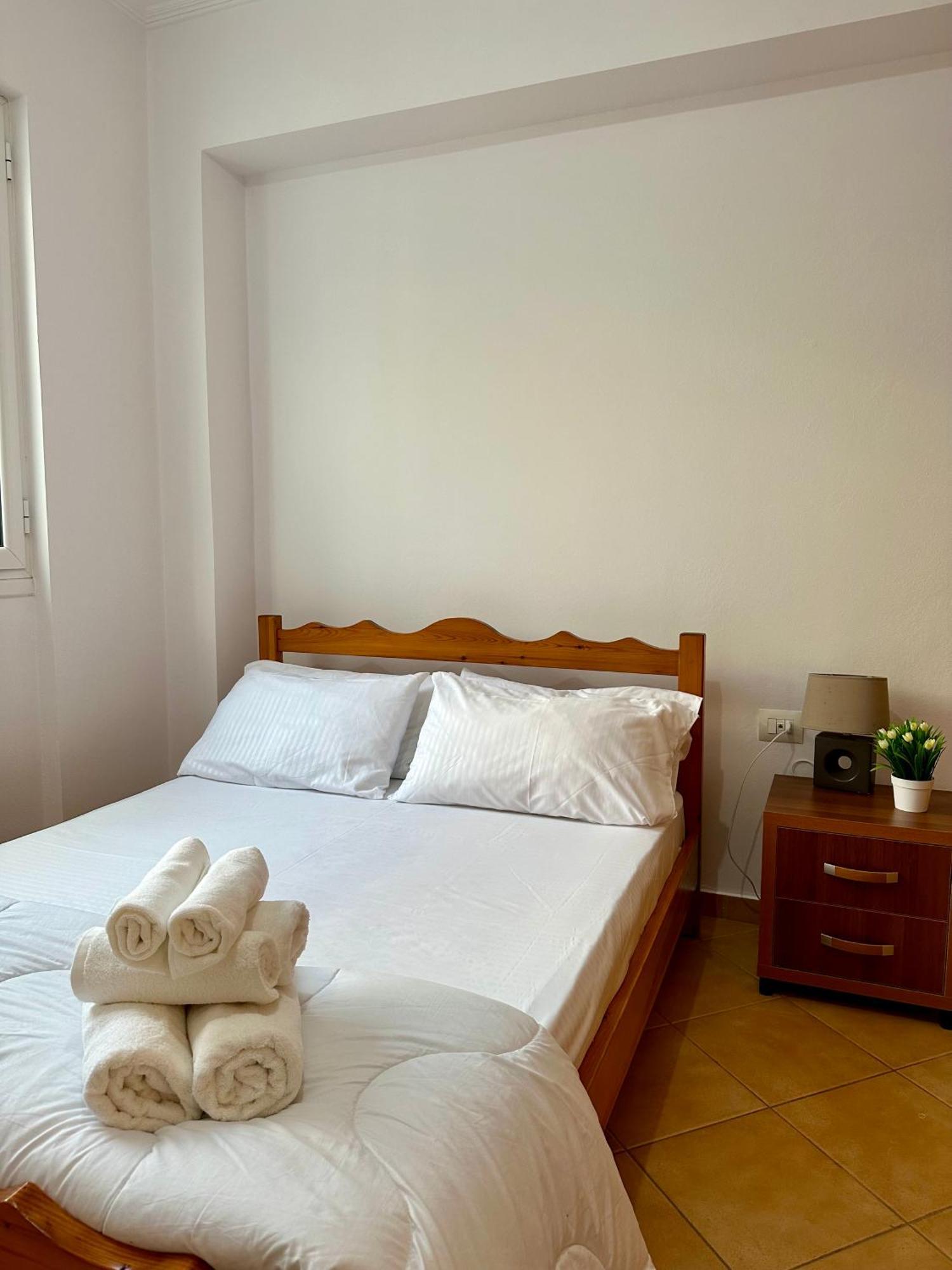 Fane'S Apartments Himare Exterior foto