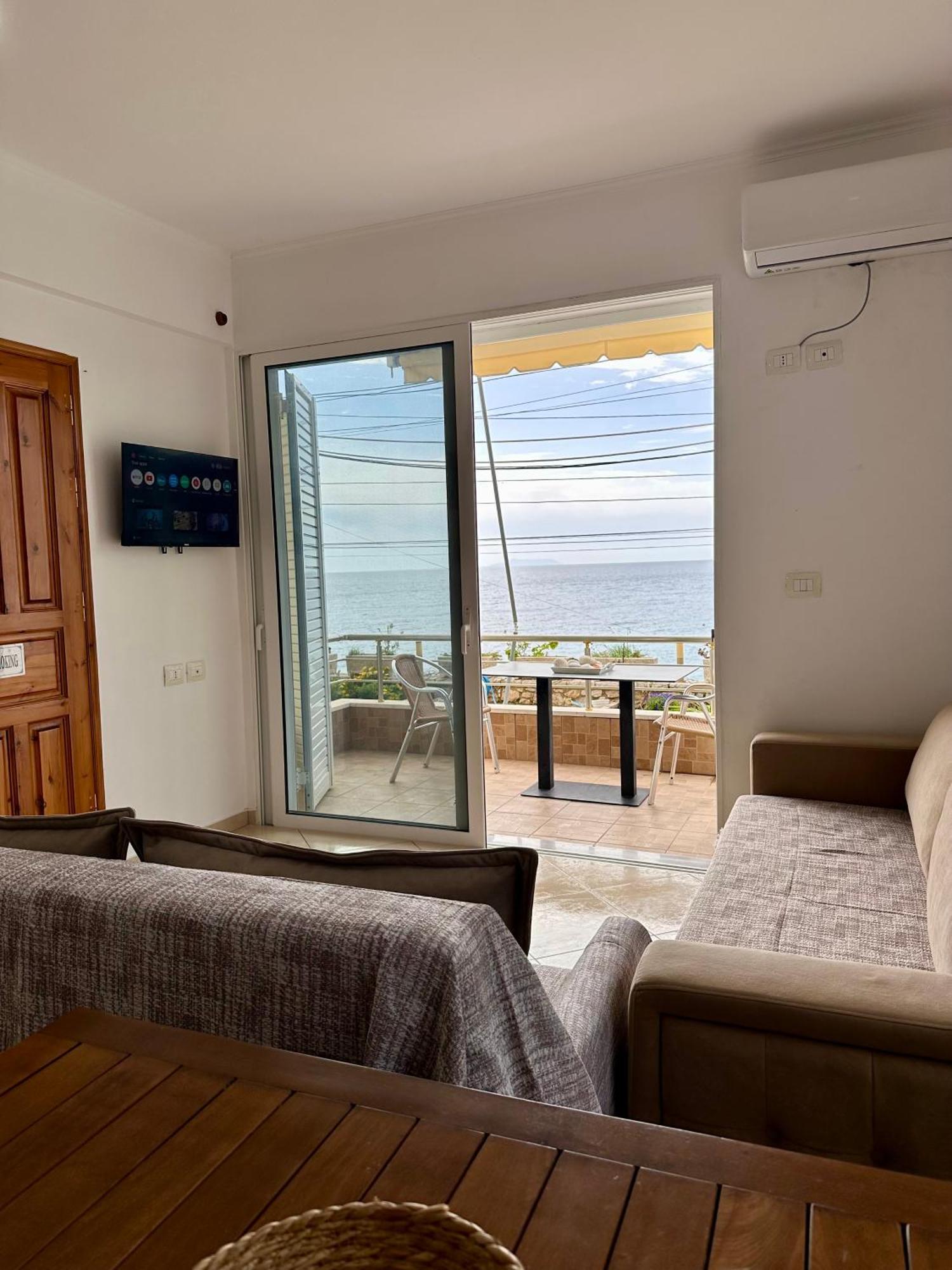 Fane'S Apartments Himare Exterior foto